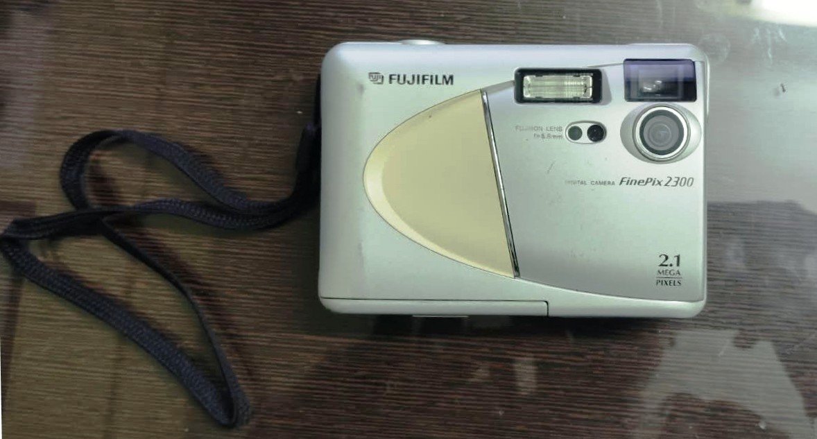 Fujifilm FinePix 2300 camera